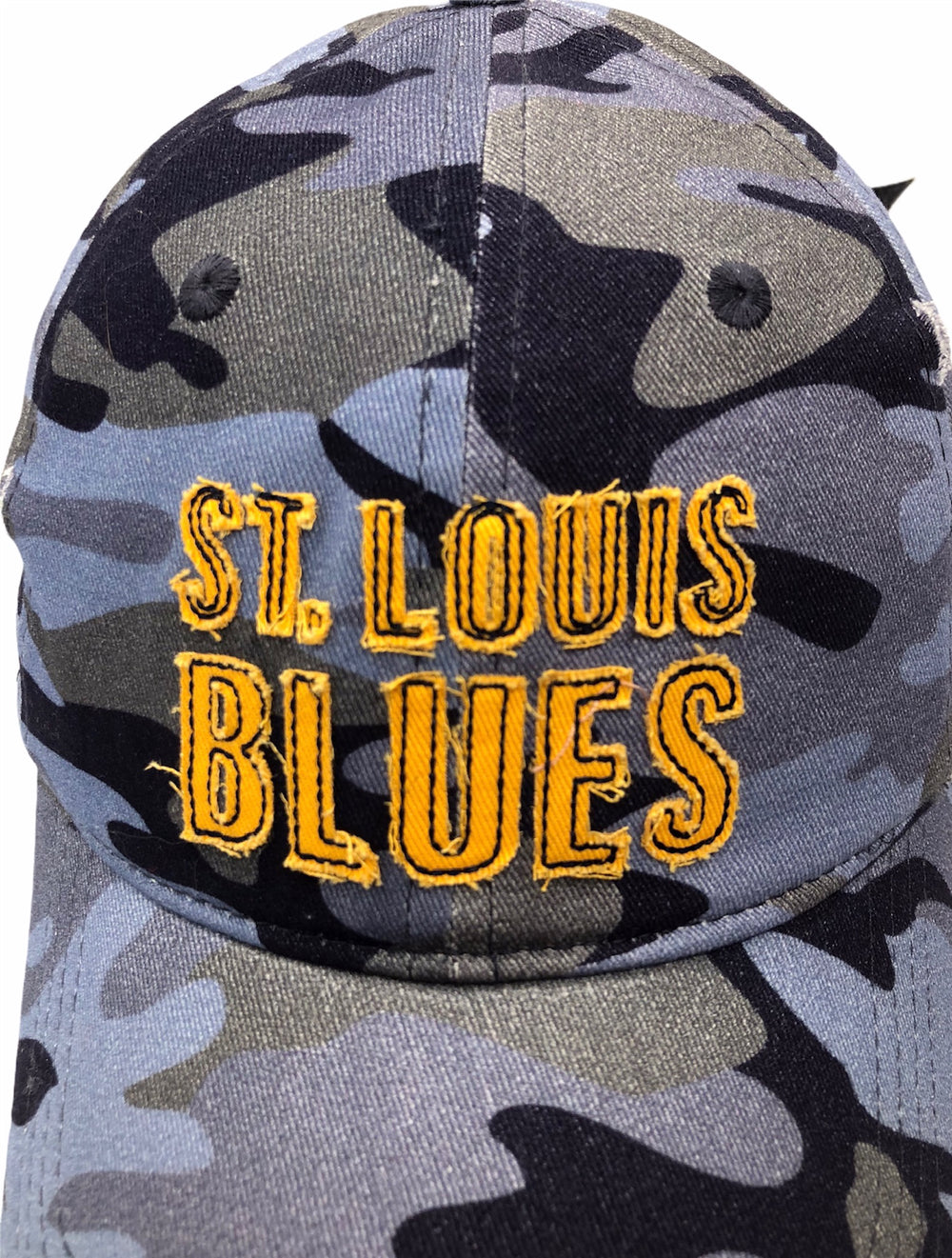 ST. LOUIS BLUES LUSSO STYLE ARCH MESH SNAPBACK - NAVY CAMO – STL Authentics